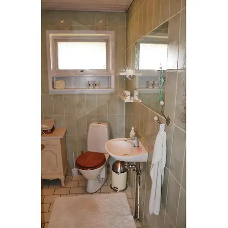 Amazing In W/ 3 Bedrooms *